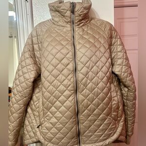 BCBG PUFFY JACKET SZ L used couple of times.